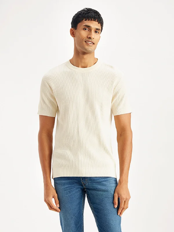 Men's Textured Slim Fit T-Shirt Sleek Men's Metallic
