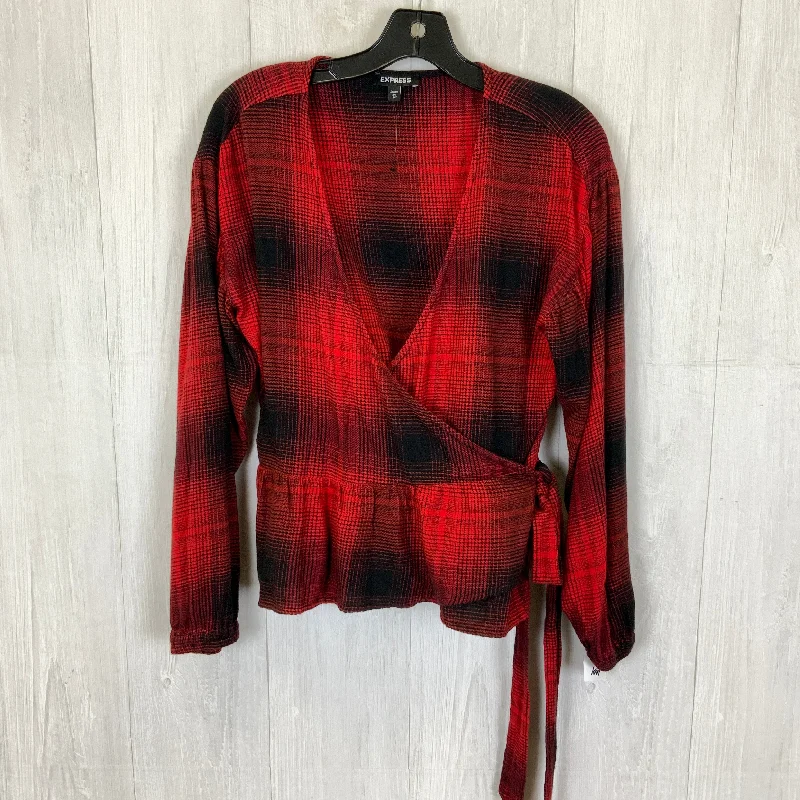 Top Long Sleeve By Express In Black & Red, Size: M Tailored