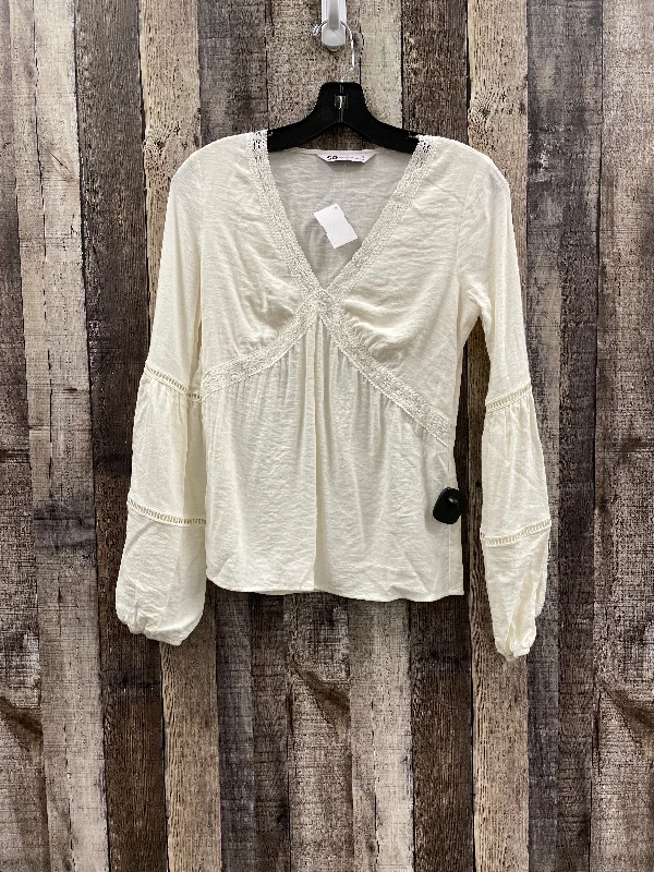 Top Long Sleeve By So In Cream, Size: S Casual Men's Short