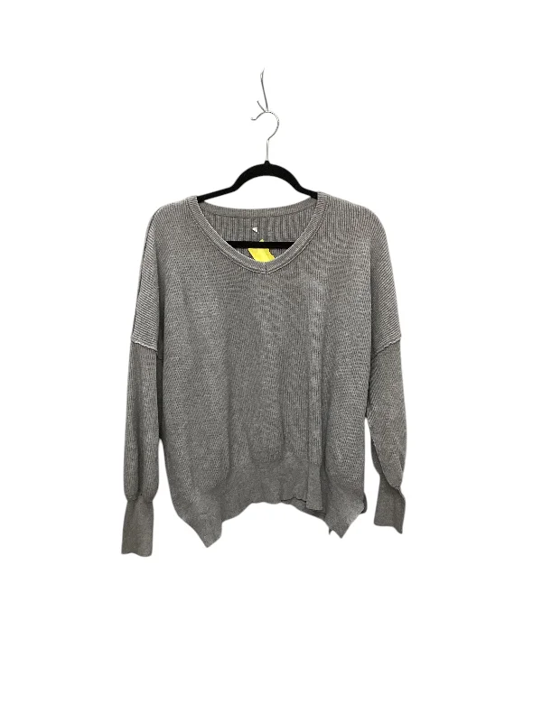 Top Long Sleeve By Clothes Mentor In Grey, Size: S Preppy Men's College