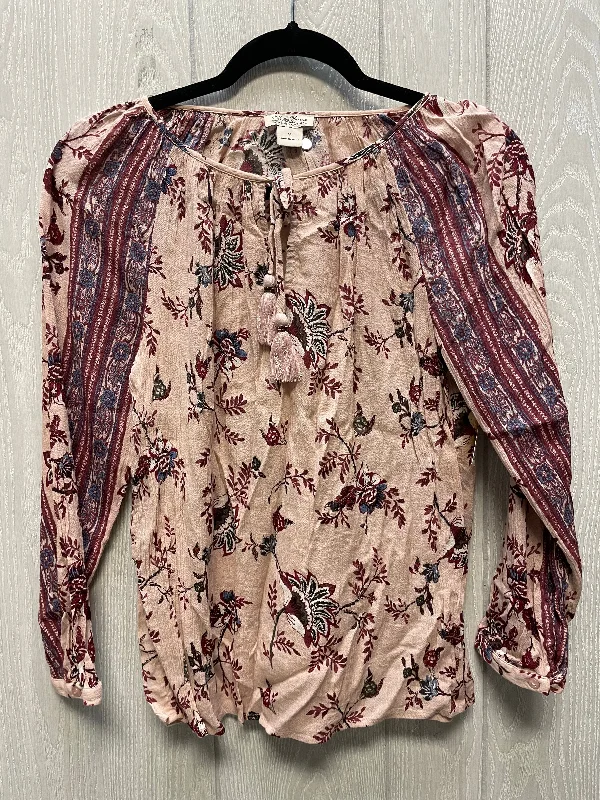 Top Long Sleeve By Lucky Brand In Pink & Red, Size: S Vacation